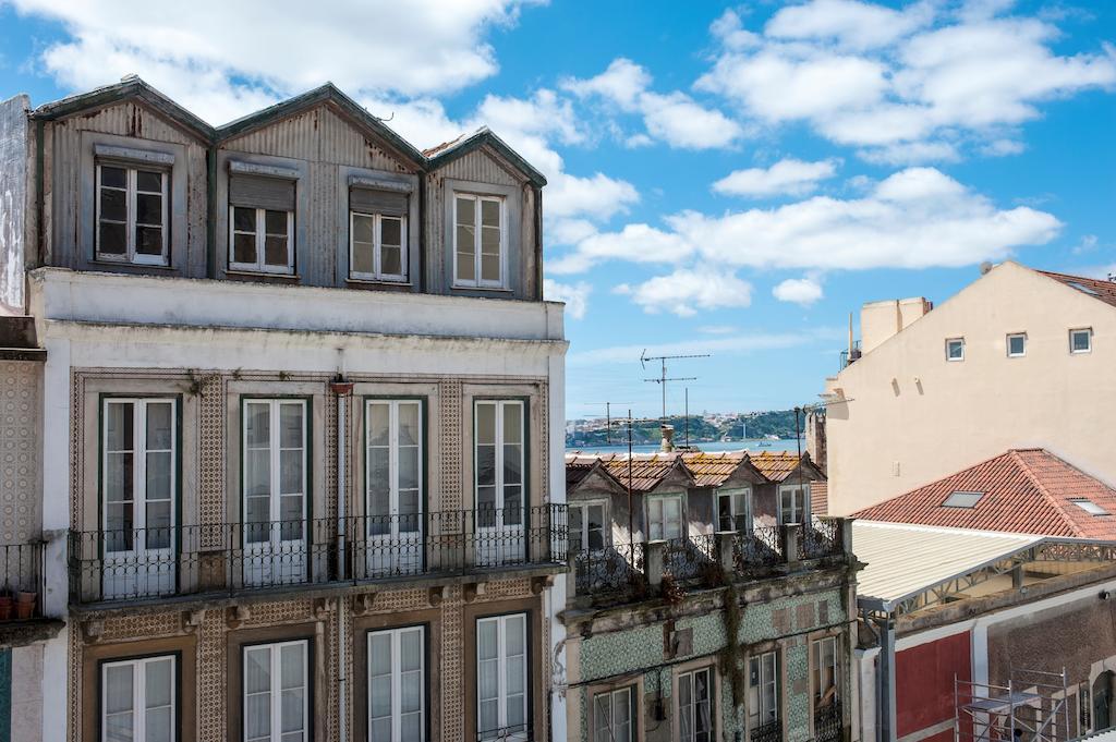 Portas Do Teatro Apartments Lisbon Exterior photo